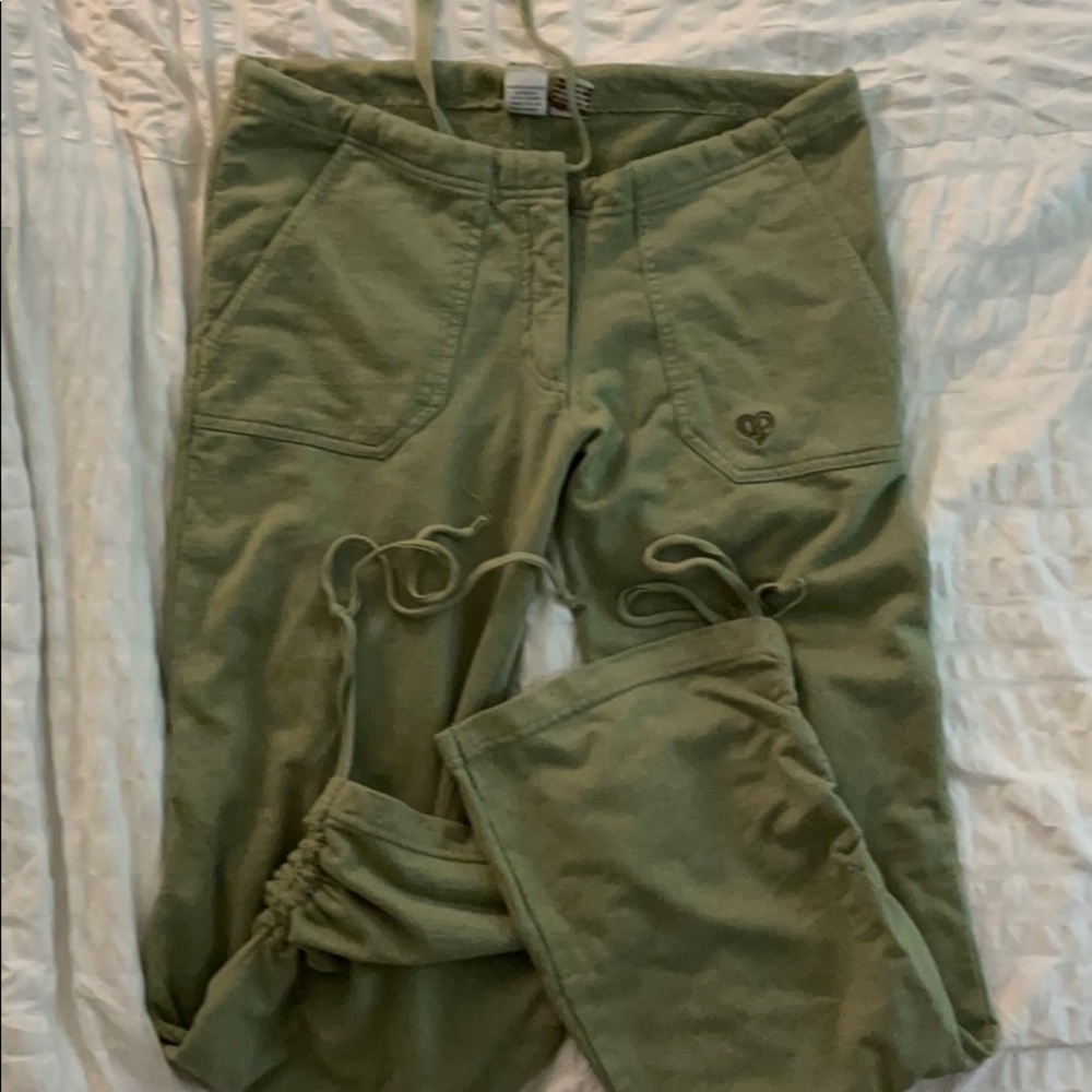 Zippered sweatpants